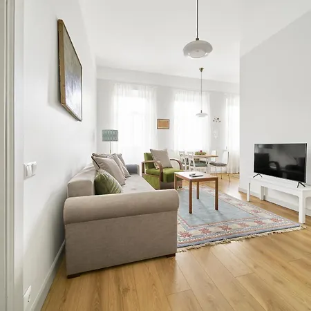 Bright And Warm Apartment, Centre Apartment *