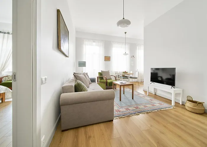 Bright And Warm Apartment, Centre Апартаменти *