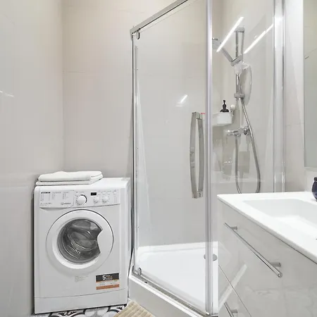 Bright And Warm Apartment, Centre Апартаменты *